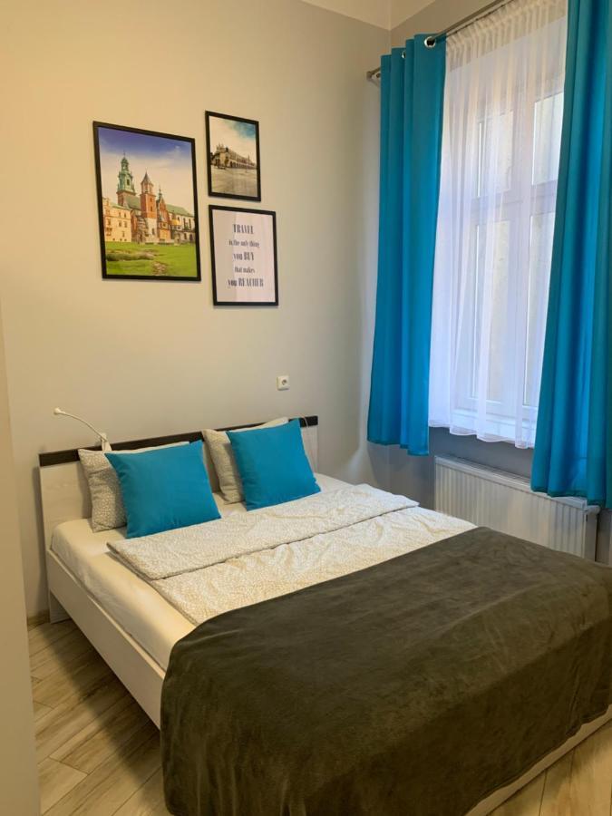 Discover Cracow Aparthostel Cracovie Extérieur photo