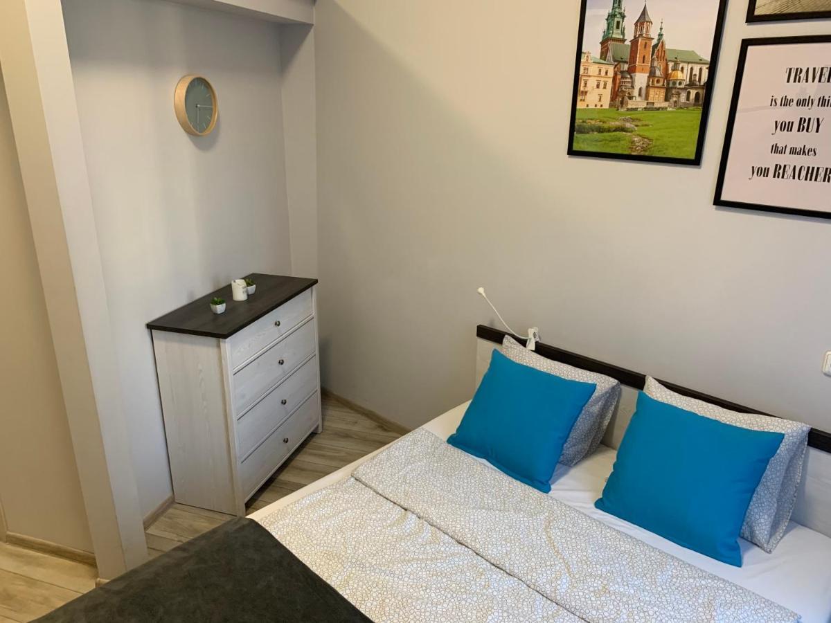 Discover Cracow Aparthostel Cracovie Extérieur photo