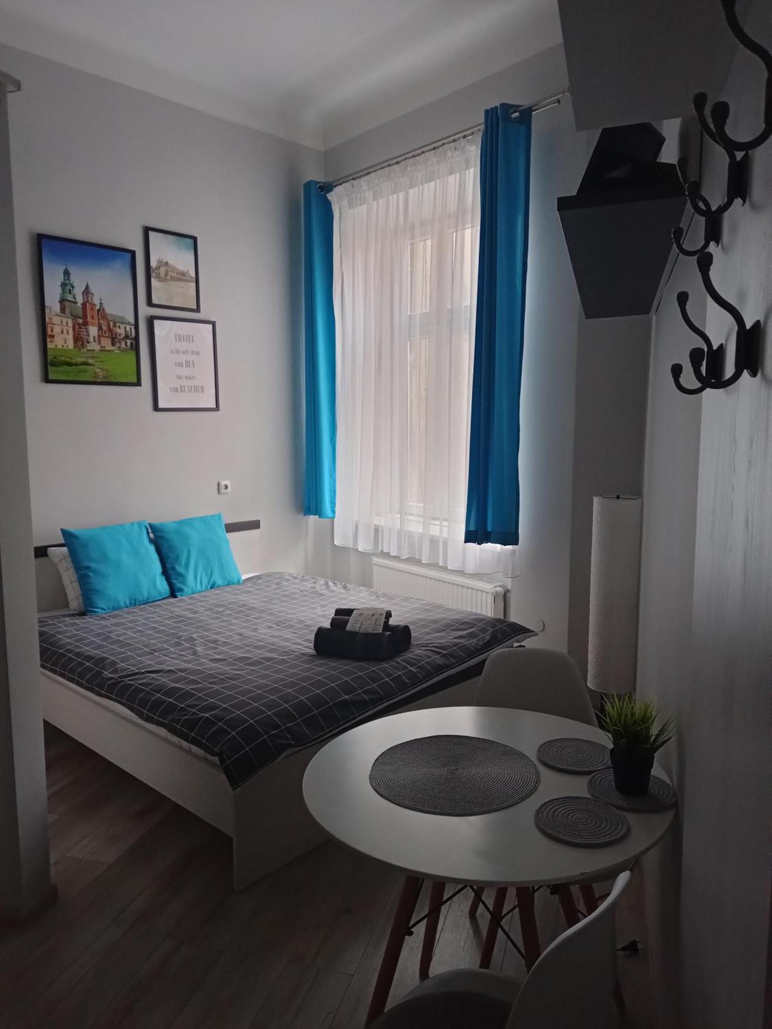 Discover Cracow Aparthostel Cracovie Extérieur photo